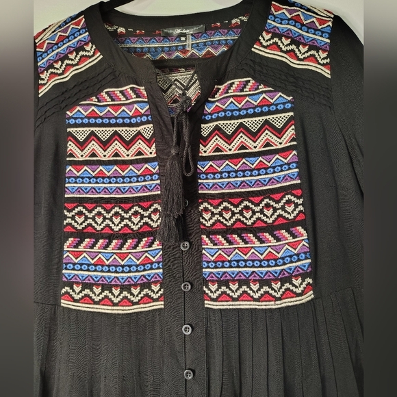 NWOT embroidery tassel tie blouse,Boho Chic, oversized M, Tunic, puff Sleeve. - Picture 6 of 14